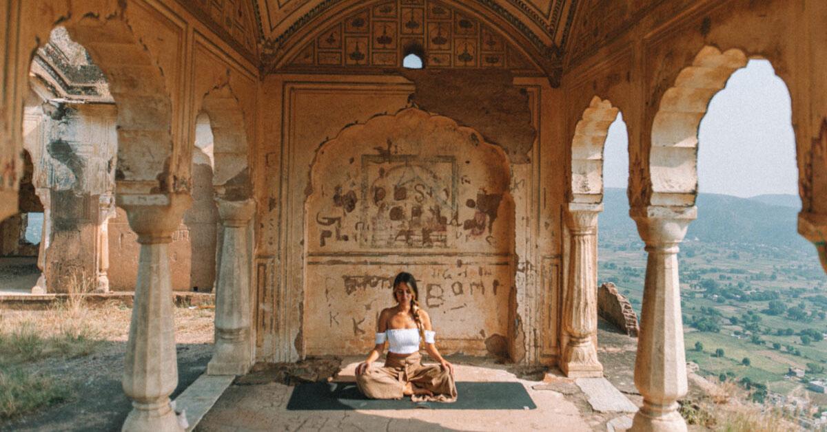Yoga: Origem e História de uma Prática Milenar